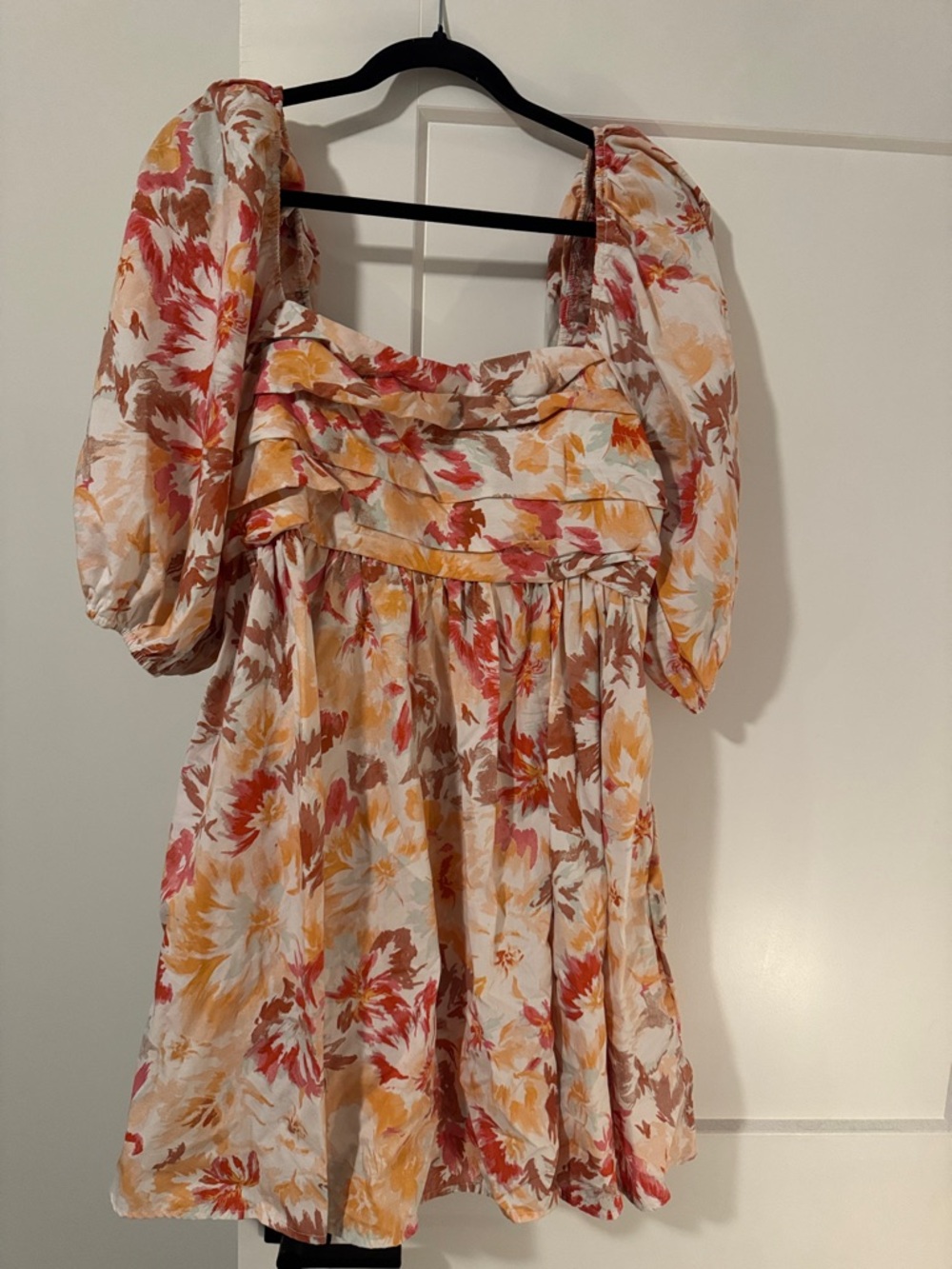 Abercrombie & Fitch Floral Puff-Sleeve Mini Dress in Cream Peach Large Tall
